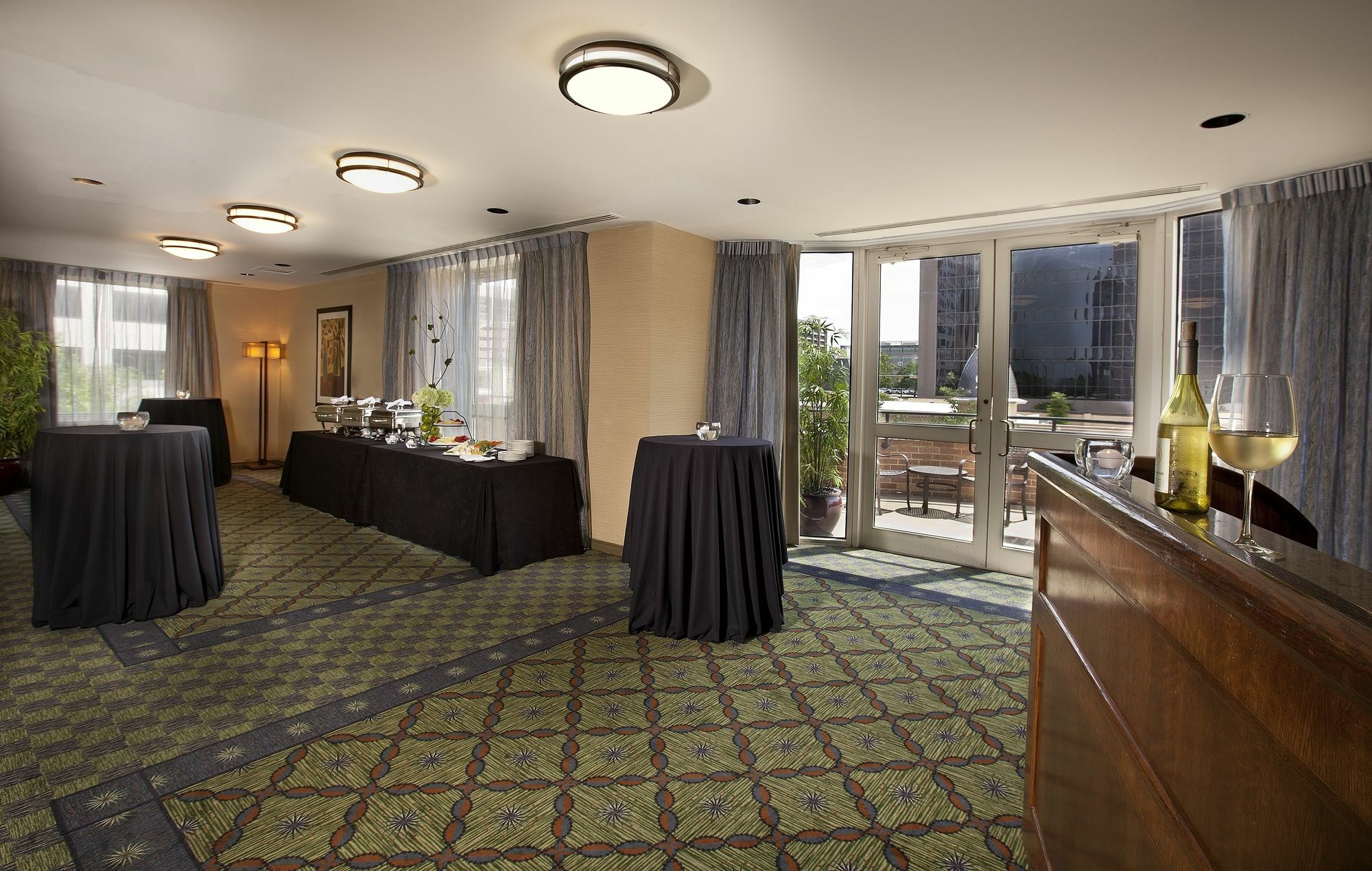 Doubletree Suites By Hilton Hotel Austin Facilities photo